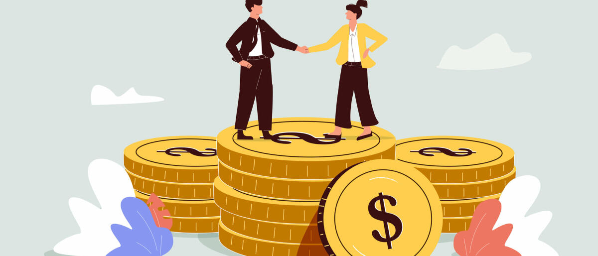 Illustration zweier Geschäftsmänner, die auf einem Haufen von Münzen stehen und sich die Hände schütteln © RedVector / Getty Images