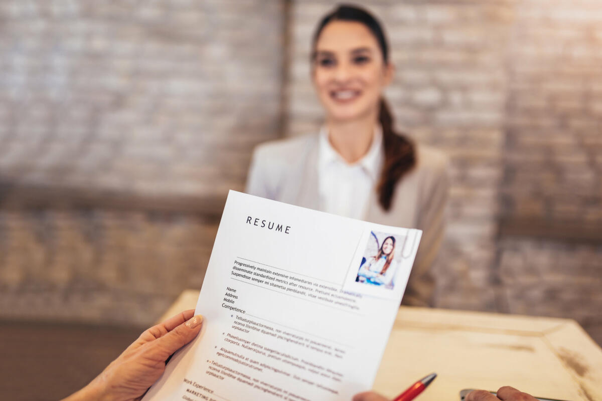 CV und Resume - wo liegen Unterschiede? © Jovanmandic / Getty Images
